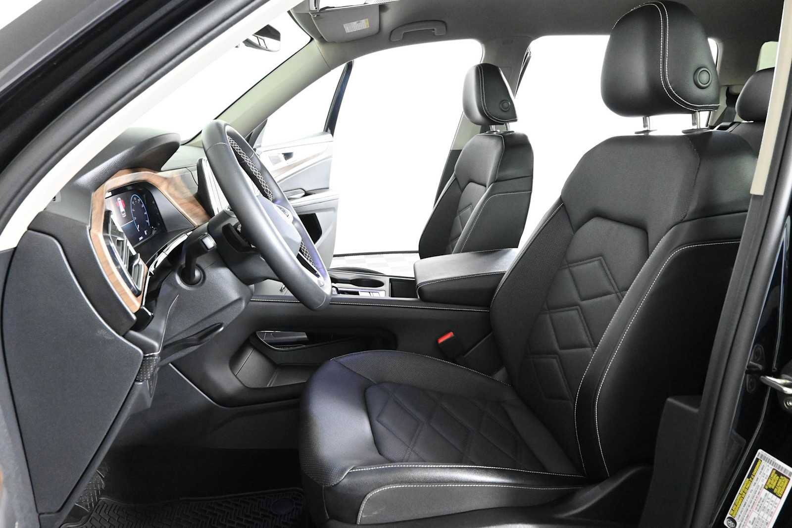Certified 2024 Volkswagen Atlas SE FWD image 18