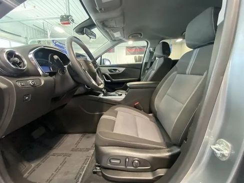 Used 2025 Chevrolet Blazer LT image 11