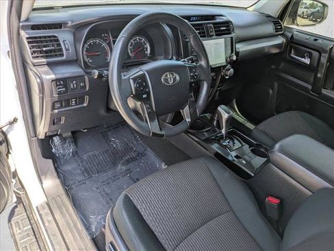 Used 2020 Toyota 4Runner TRD Off-Road AWD/4WD image 10