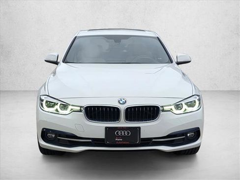 Used 2018 BMW 330i Sedan w/ Premium Package RWD image 2