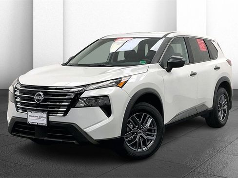 Certified 2025 Nissan Rogue S image 11