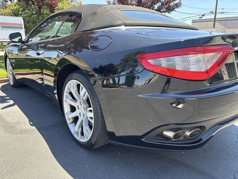 Used 2016 Maserati GranTurismo Convertible RWD image 8
