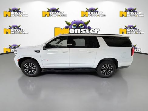 Used 2024 GMC Yukon XL AT4 w/ Technology Package AWD/4WD image 7