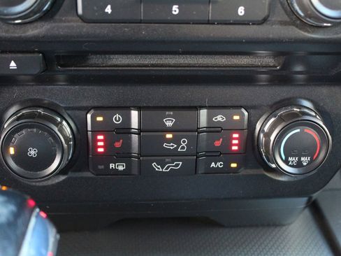 Used 2017 Ford F150 XLT w/ Equipment Group 302A Luxury AWD/4WD image 22