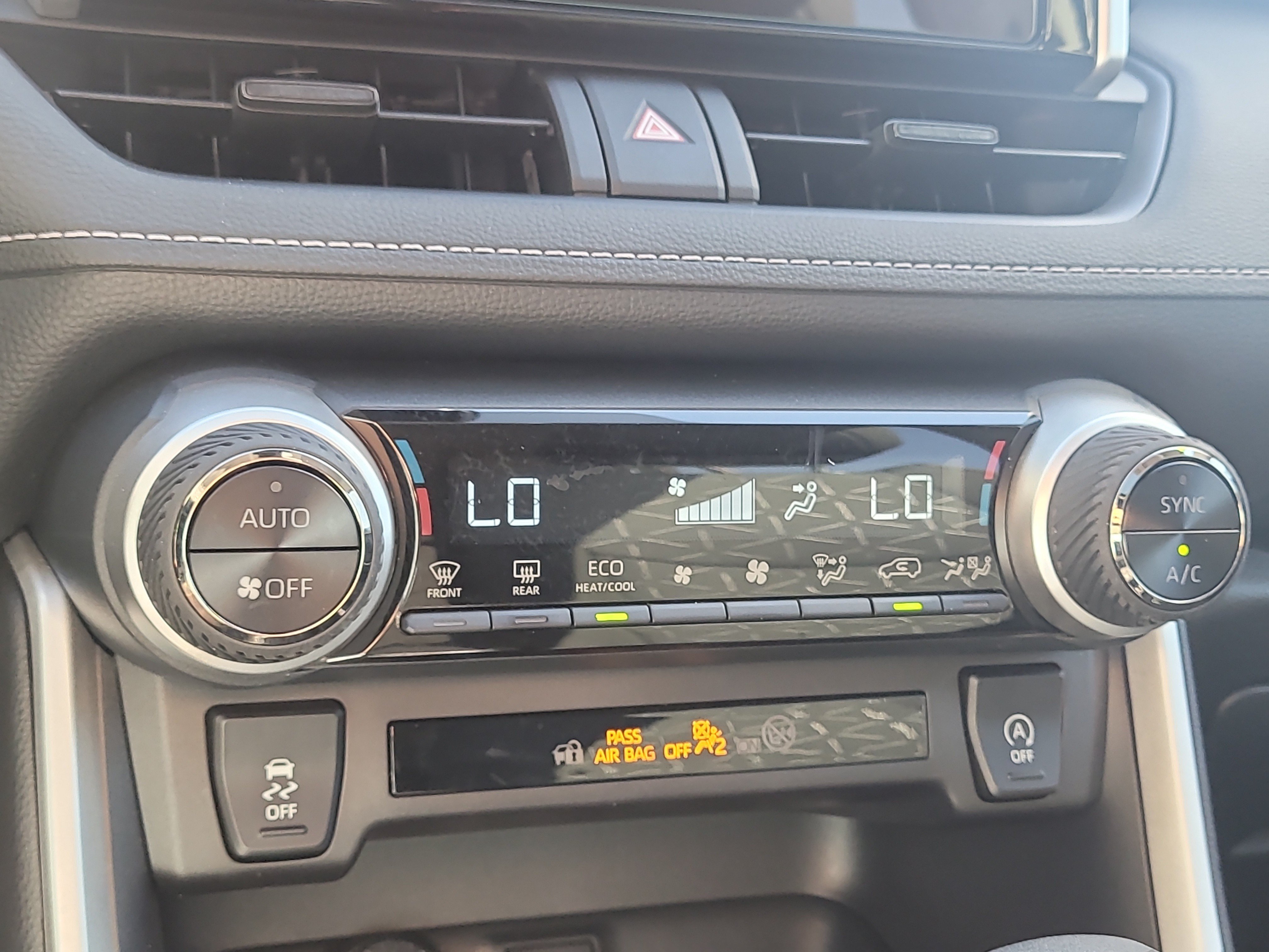 Certified 2025 Toyota RAV4 XLE w/ Convenience Package FWD image 27