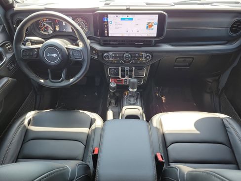 Used 2024 Jeep Wrangler Unlimited Rubicon 392 AWD/4WD image 15