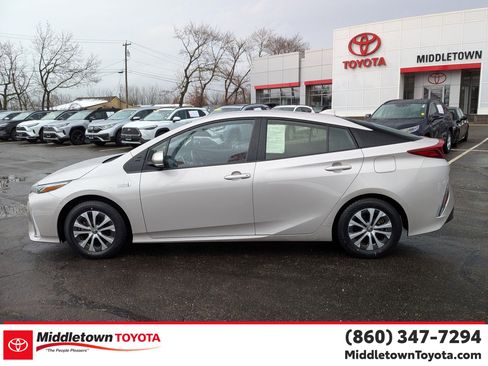 Certified 2022 Toyota Prius Prime LE image 6