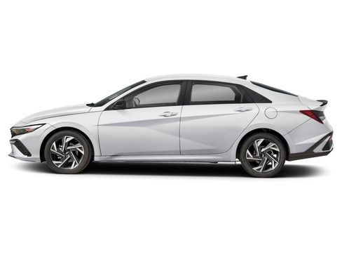 New 2026 Hyundai Elantra SEL Sport FWD image 3