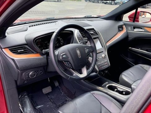 Used 2017 Lincoln MKC Select w/ Select Plus Package AWD/4WD image 14