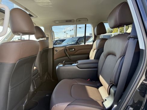 Certified 2024 INFINITI QX80 Premium Select w/ Cargo Package image 15