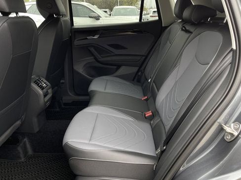 New 2026 Volkswagen Tiguan SE image 27