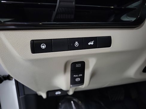 Used 2025 Nissan Murano SL AWD/4WD image 13