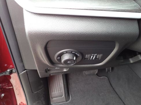 New 2025 Jeep Grand Cherokee L Limited w/ Black Appearance Package image 10