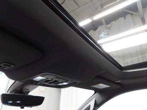 Used 2019 Chevrolet Silverado 1500 High Country w/ High Country Premium Package AWD/4WD image 34
