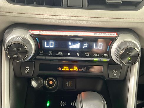Used 2025 Toyota RAV4 XLE w/ Convenience Package FWD image 26