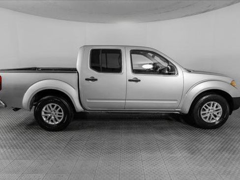 Used 2019 Nissan Frontier SV RWD image 9