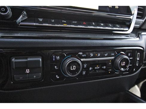 Used 2026 Chevrolet Silverado 2500 ZR2 AWD/4WD image 24