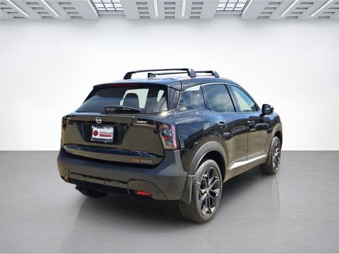 New 2026 Nissan Kicks SR AWD/4WD image 4