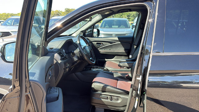 Used 2023 Honda Ridgeline Black Edition image 10