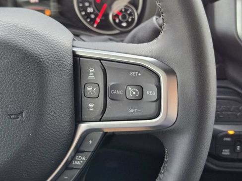 Certified 2025 RAM 2500 Big Horn AWD/4WD image 36
