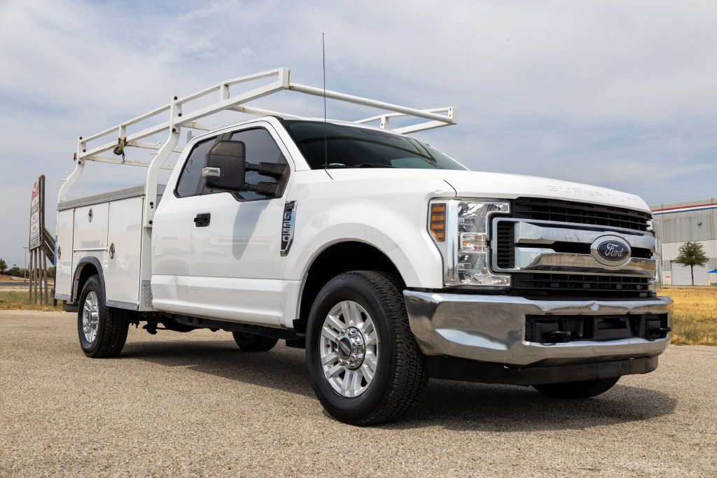 Used 2019 Ford F250 XL w/ STX Appearance Package RWD image 1