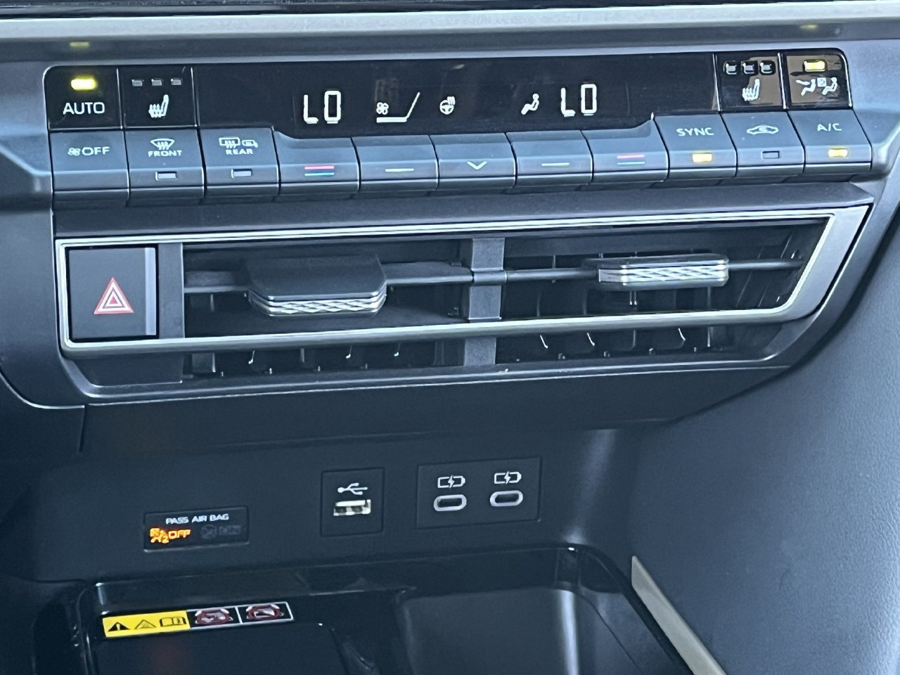 Used 2025 Toyota Camry XSE FWD image 18
