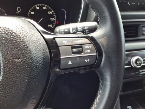 Used 2025 Honda Pilot EX-L image 17