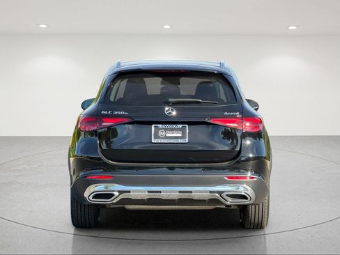 Used 2025 Mercedes-Benz GLC 350e 4MATIC image 4