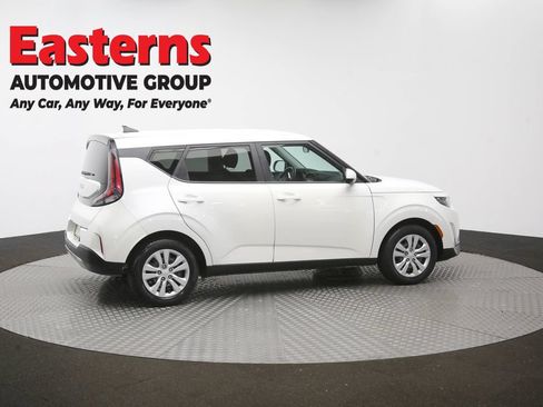 Used 2023 Kia Soul LX FWD image 42