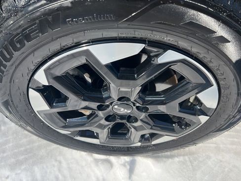 Certified 2025 Kia Sorento S image 41