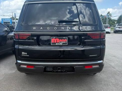 Used 2022 Jeep Wagoneer Series II AWD/4WD image 9