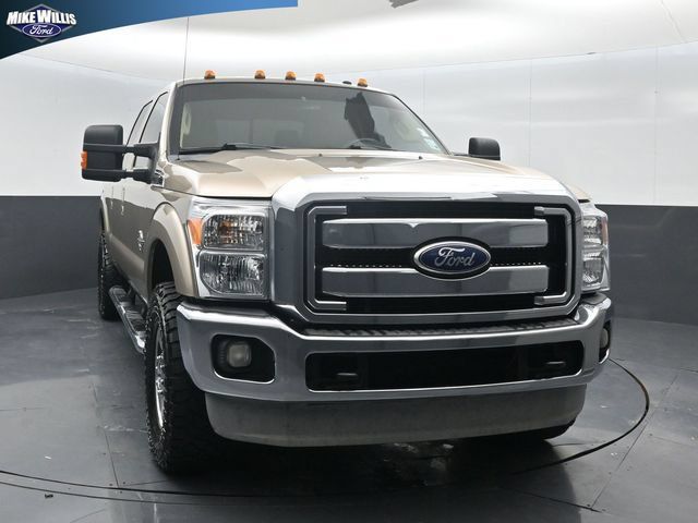 Used 2011 Ford F250 Lariat w/ Lariat Interior Pkg AWD/4WD image 2