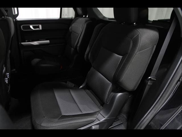 Used 2022 Ford Explorer XLT AWD/4WD image 18