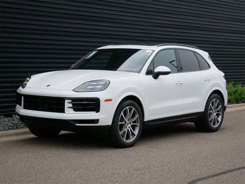 New 2025 Porsche Cayenne image 1