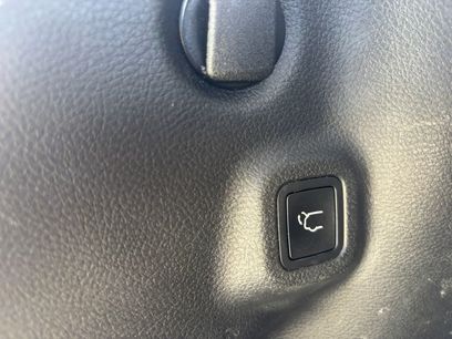 Used 2018 Jeep Compass Limited w/ Navigation Group