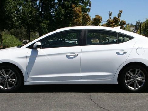 Used 2018 Hyundai Elantra Value Edition w/ Cargo Package FWD image 8