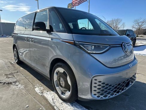 New 2025 Volkswagen ID. Buzz Pro S image 16