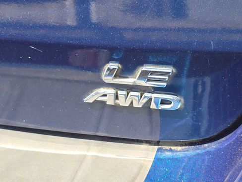Used 2011 Toyota Sienna LE w/ Towing Pkg AWD/4WD image 4