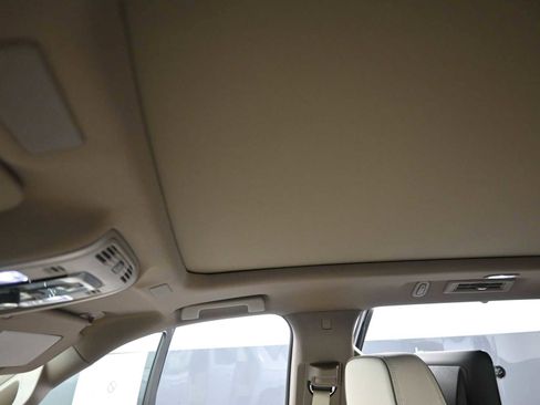 New 2026 GMC Yukon Denali w/ Denali Reserve Package image 15