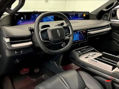 Used 2025 Lincoln Navigator Reserve w/ Jet Appearance Package AWD/4WD image 17