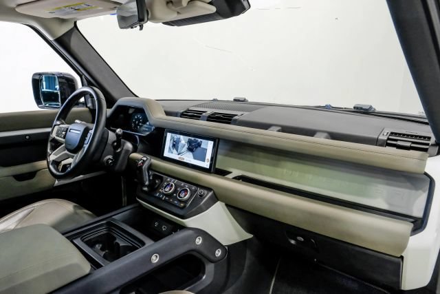 Used 2021 Land Rover Defender 110 SE AWD/4WD image 20