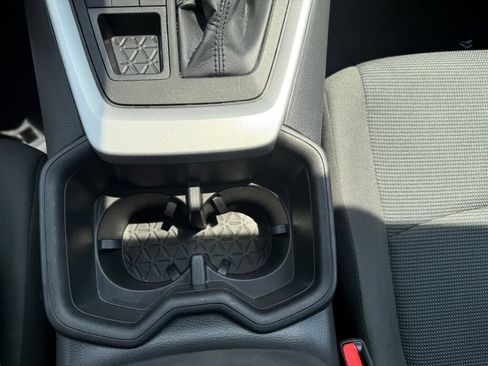 Used 2023 Toyota RAV4 LE AWD/4WD image 20