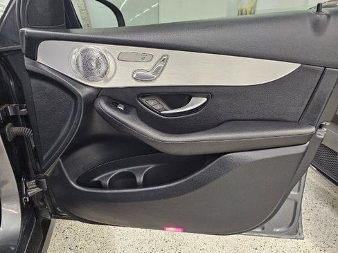 Used 2019 Mercedes-Benz GLC 350e 4MATIC image 28