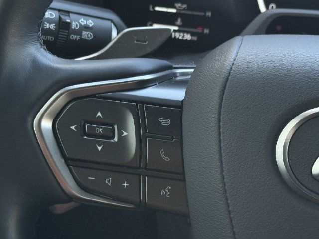 Used 2025 Lexus GX 550 w/ Accessory Package (2T) AWD/4WD image 14