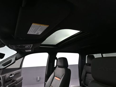 Used 2020 GMC Sierra 1500 AT4 w/ AT4 Premium Package AWD/4WD image 32