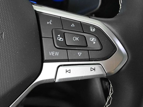 Certified 2023 Volkswagen Taos SE w/ Panoramic Sunroof Package FWD image 20
