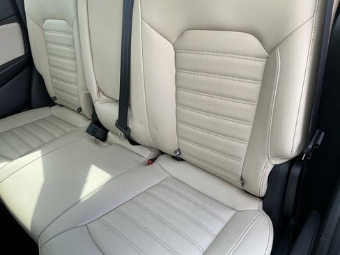 Used 2020 Ford Edge SEL image 39