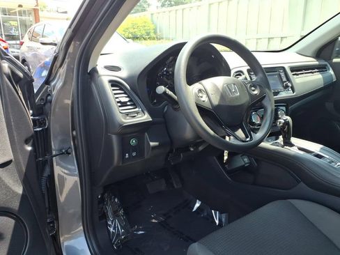 Used 2022 Honda HR-V LX image 17
