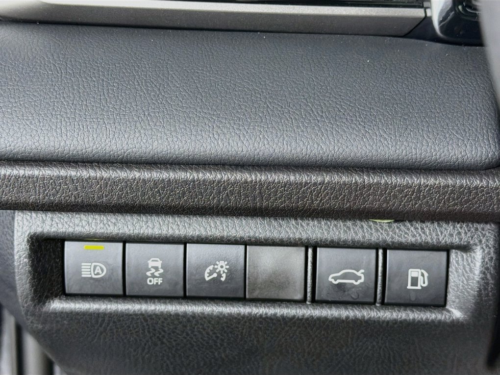 Used 2026 Toyota Camry XSE FWD image 15