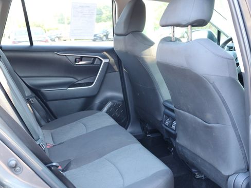 Used 2025 Toyota RAV4 XLE FWD image 15